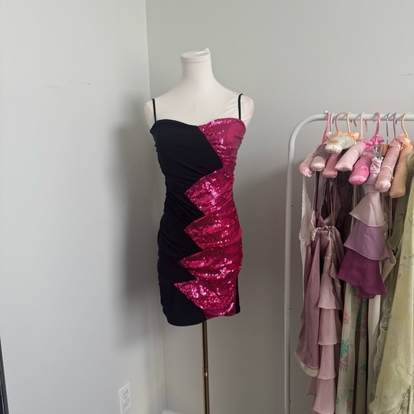 Vintage Y2K Black & Fuchsia Sequin Mini Dress – Zigzag Glam Clubwear S - Picture 5 of 8